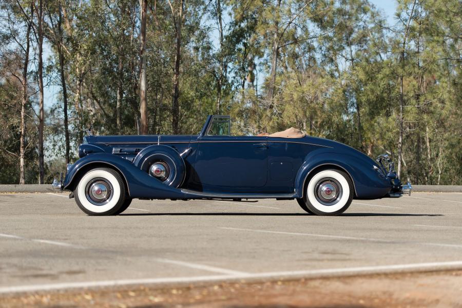  Packard Twelve Coupe Roadster 1937 года  (фото 15 из 34)